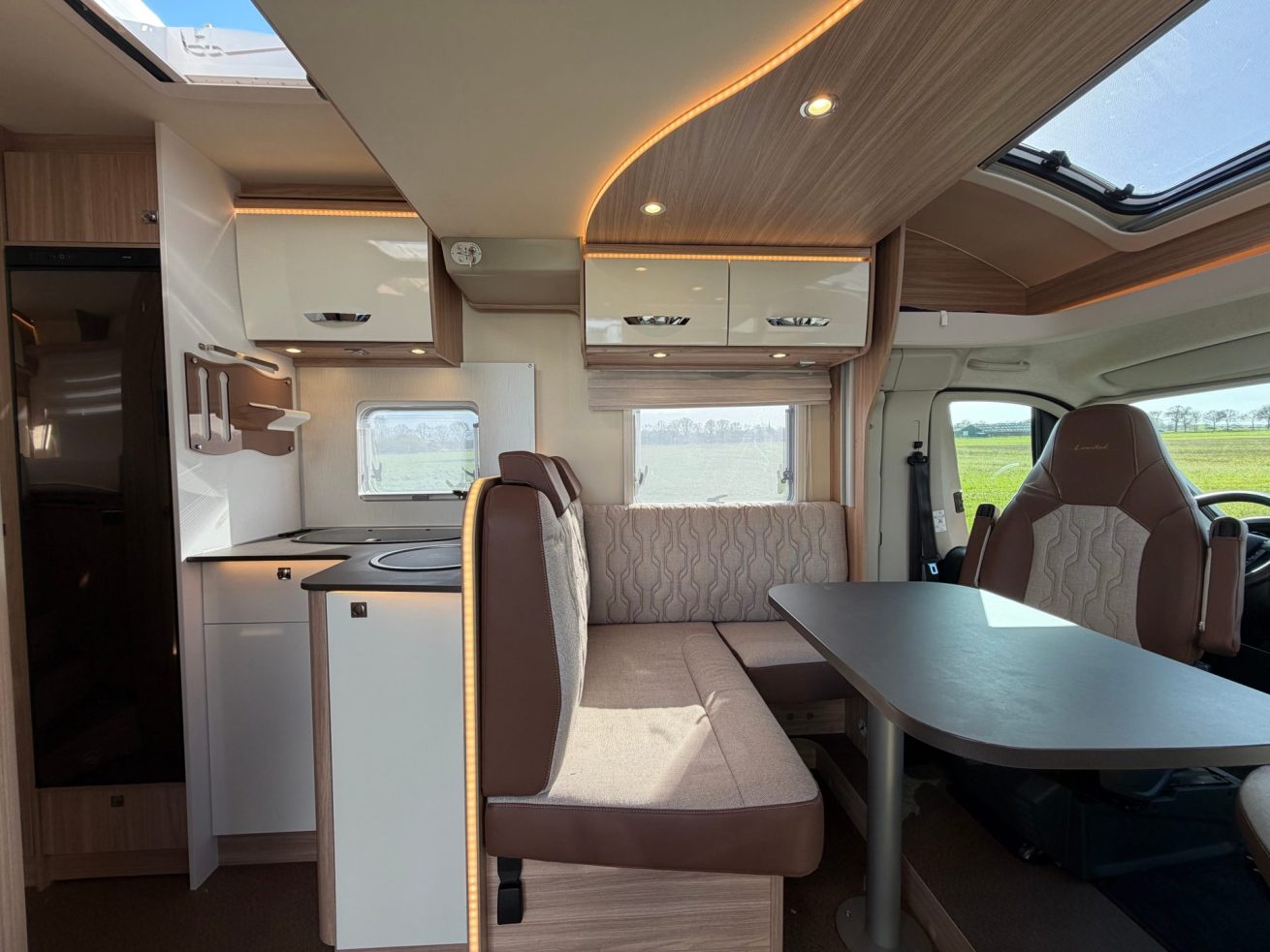 Bürstner Limited 726 (16)