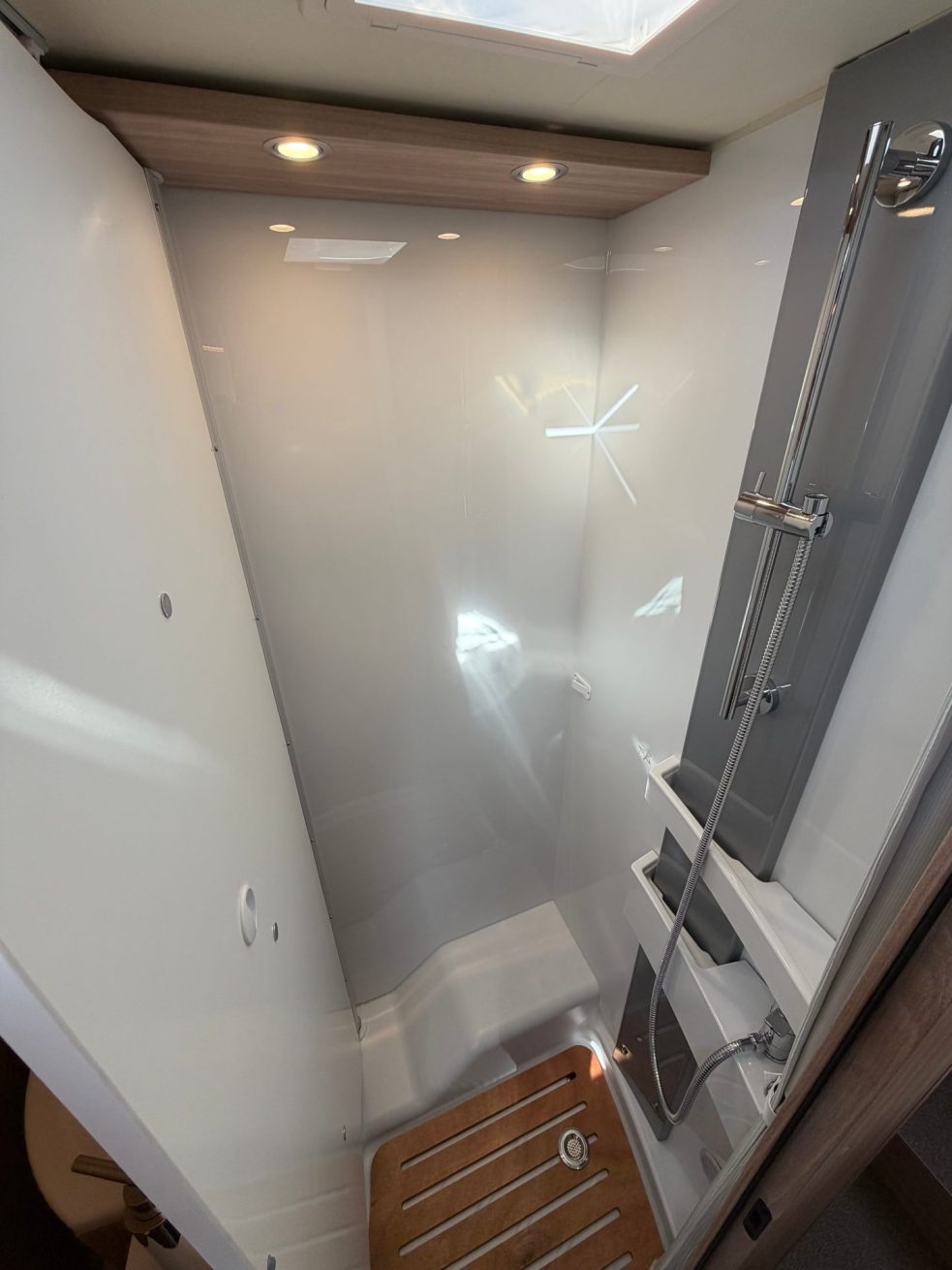 Bürstner Limited 726 (21)