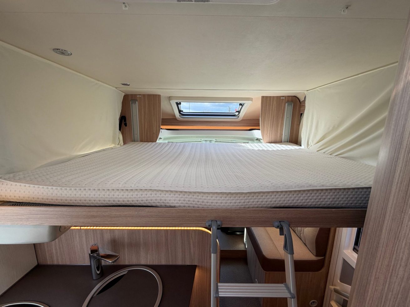 Bürstner Limited 726 (24)