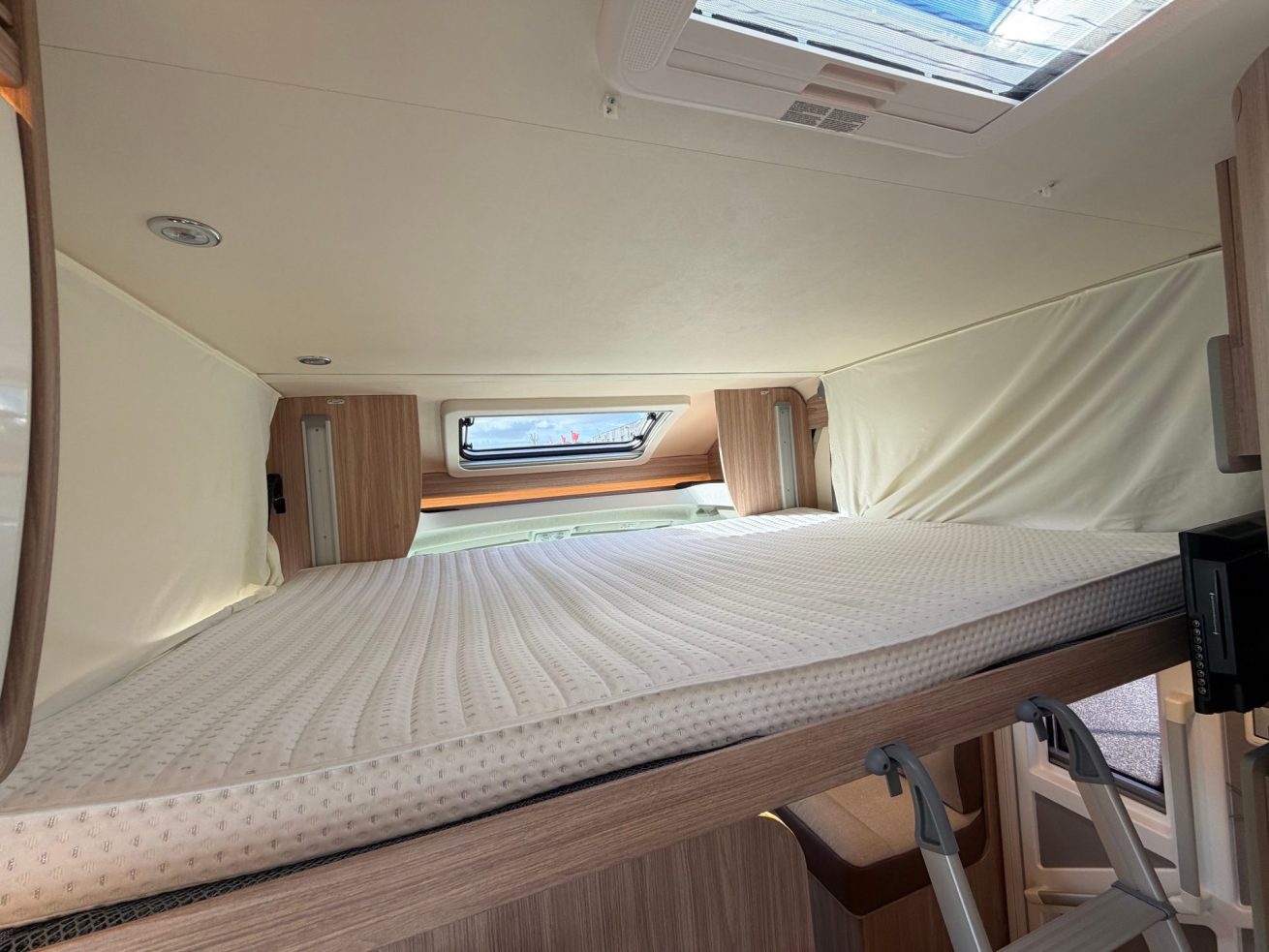 Bürstner Limited 726 (25)