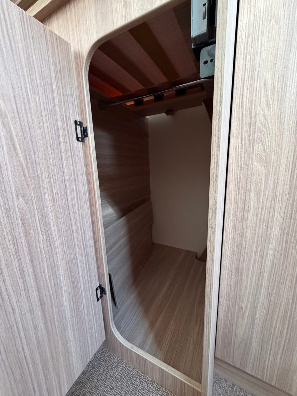 Bürstner Limited 726 (9)