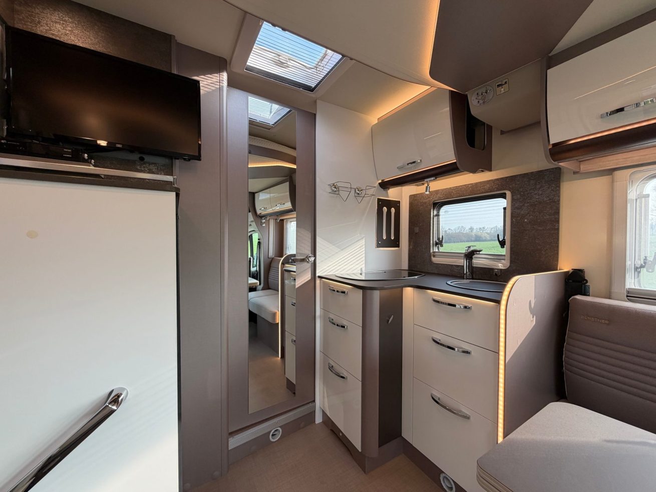 Bürstner Lyseo Privilege 732 TD (15)