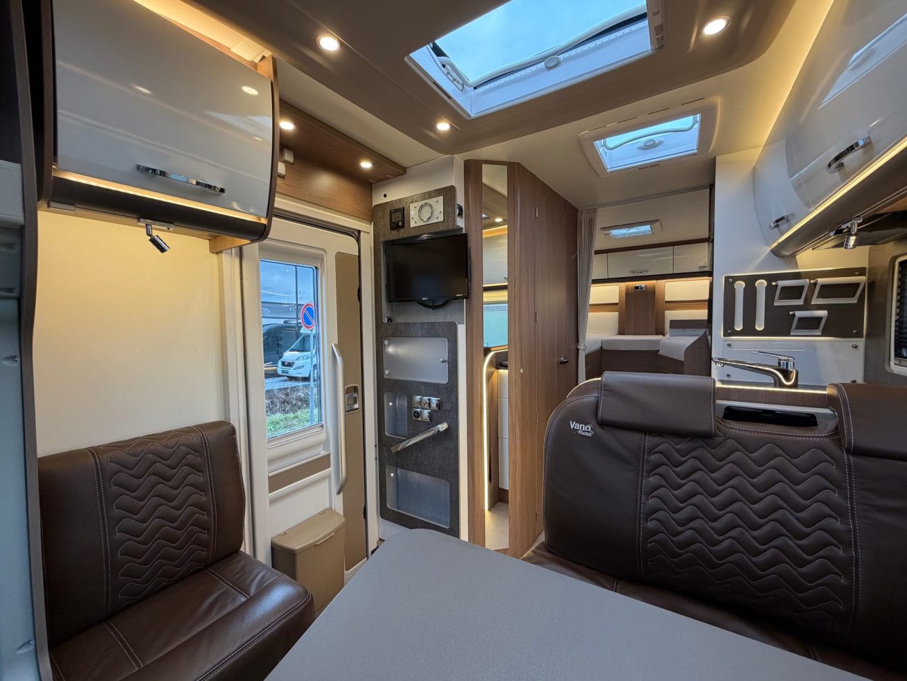 Bustner Lyseo Furtura TD690G (12)