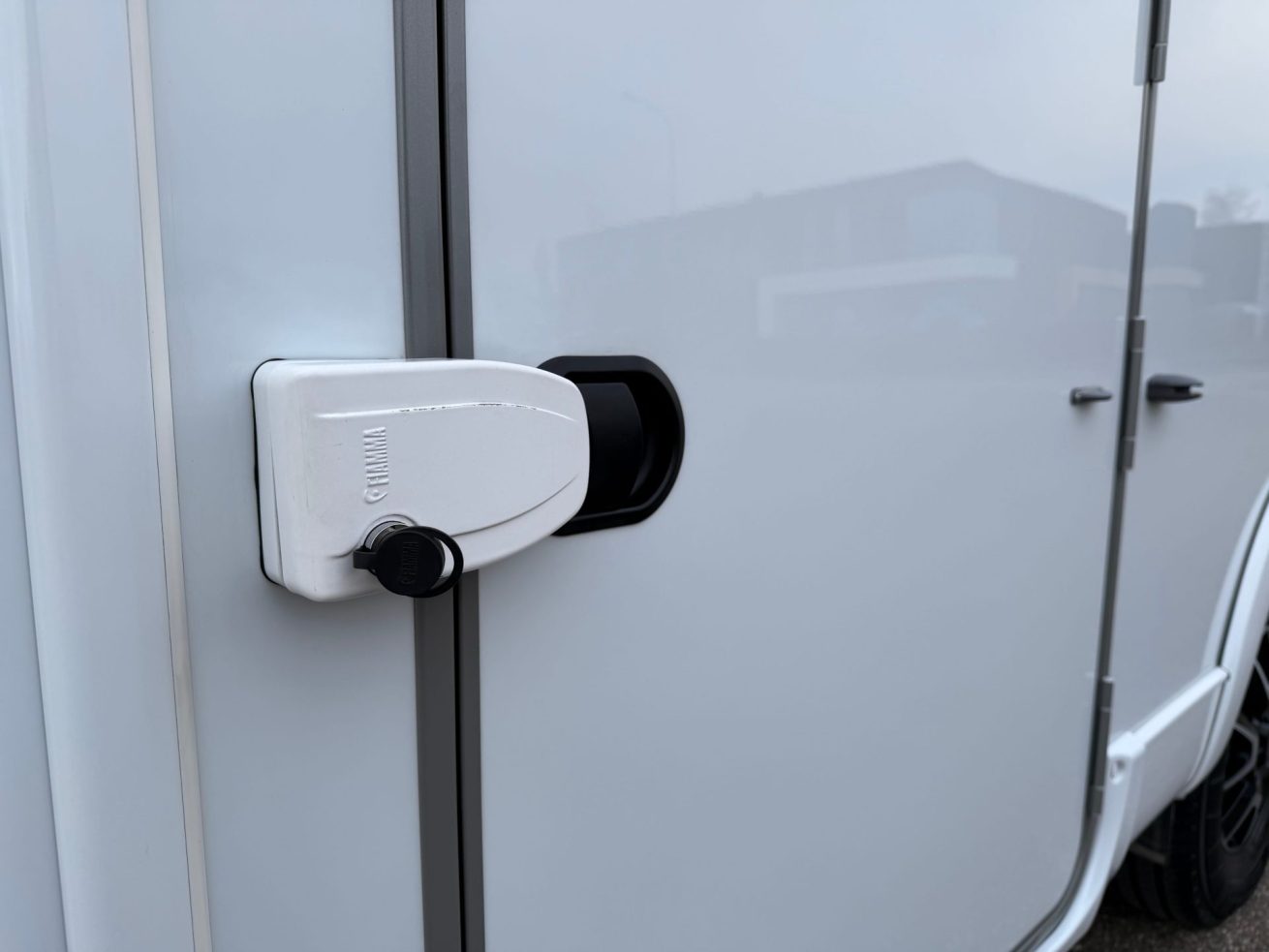 Bustner Lyseo Furtura TD690G (13)