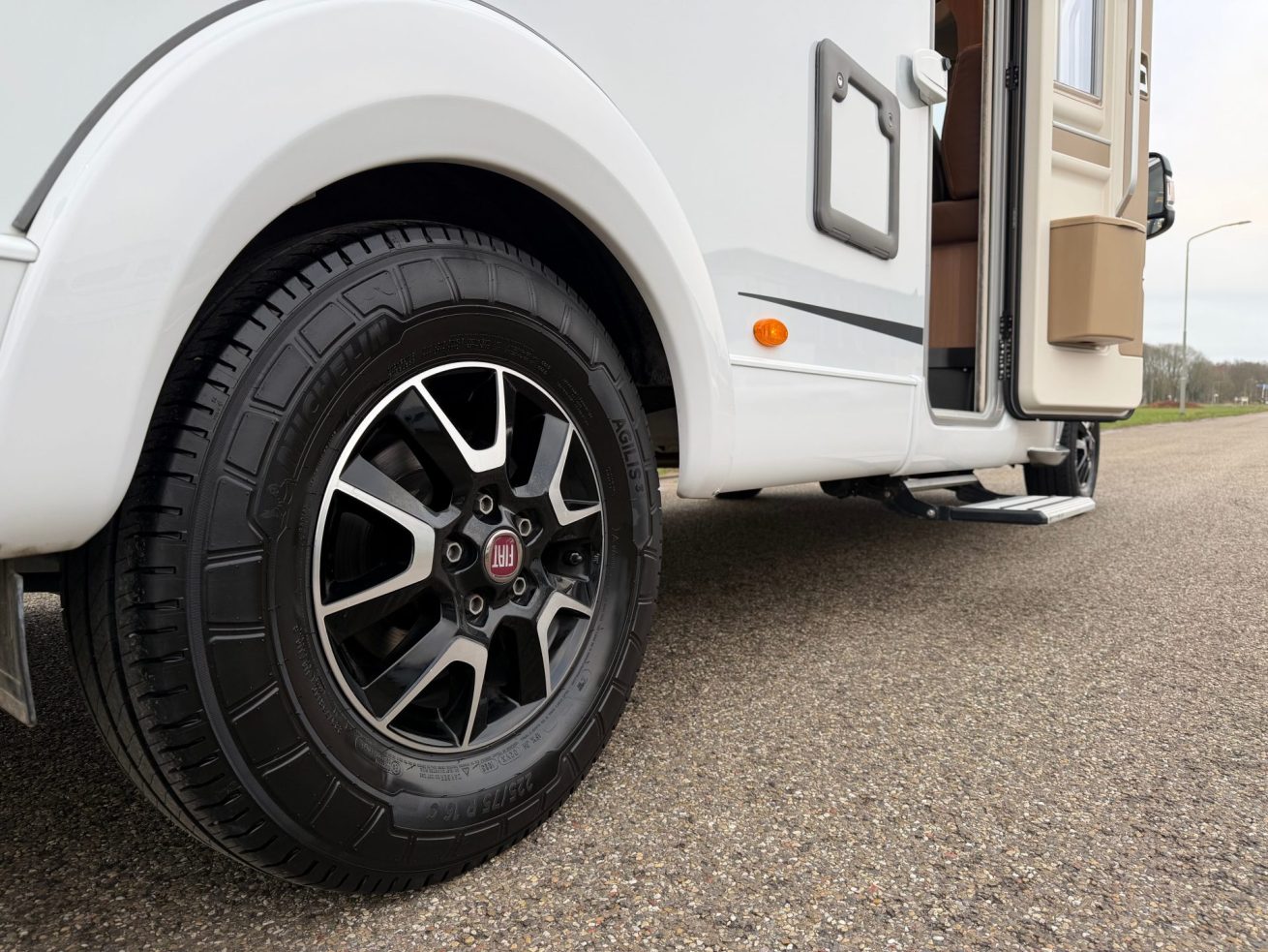 Bustner Lyseo Furtura TD690G (14)