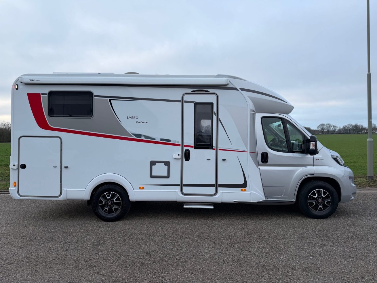 Bustner Lyseo Furtura TD690G (2)