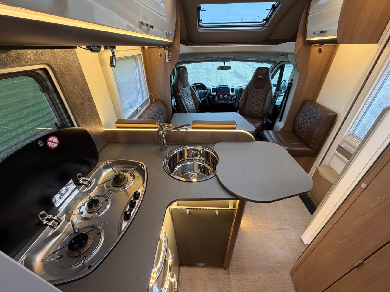 Bustner Lyseo Furtura TD690G (26)