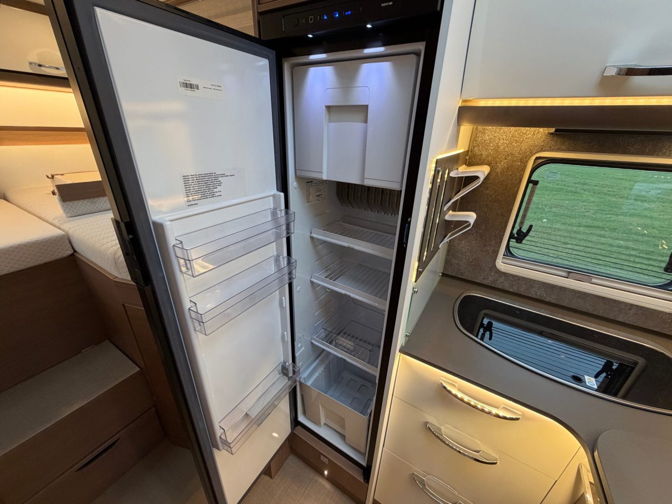 Bustner Lyseo Furtura TD690G (27)