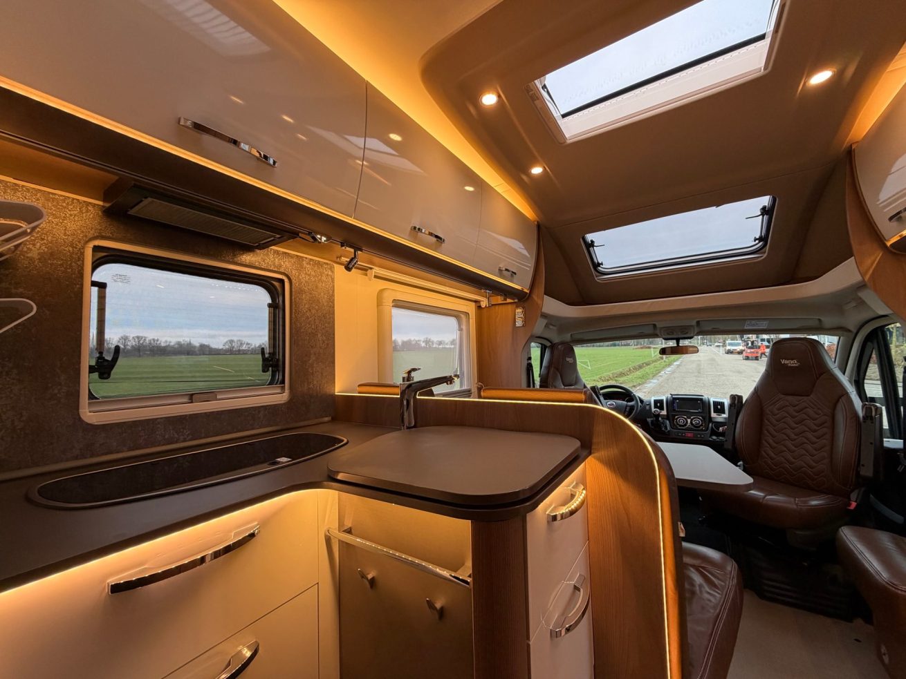 Bustner Lyseo Furtura TD690G (31)