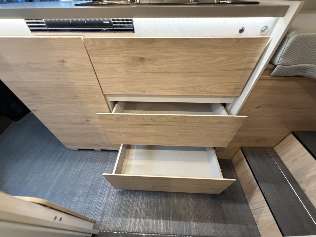 Dethleffs Globetrail (17)