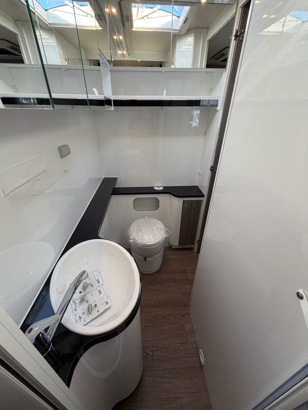 Hobby Optima On Tour T70F (1)