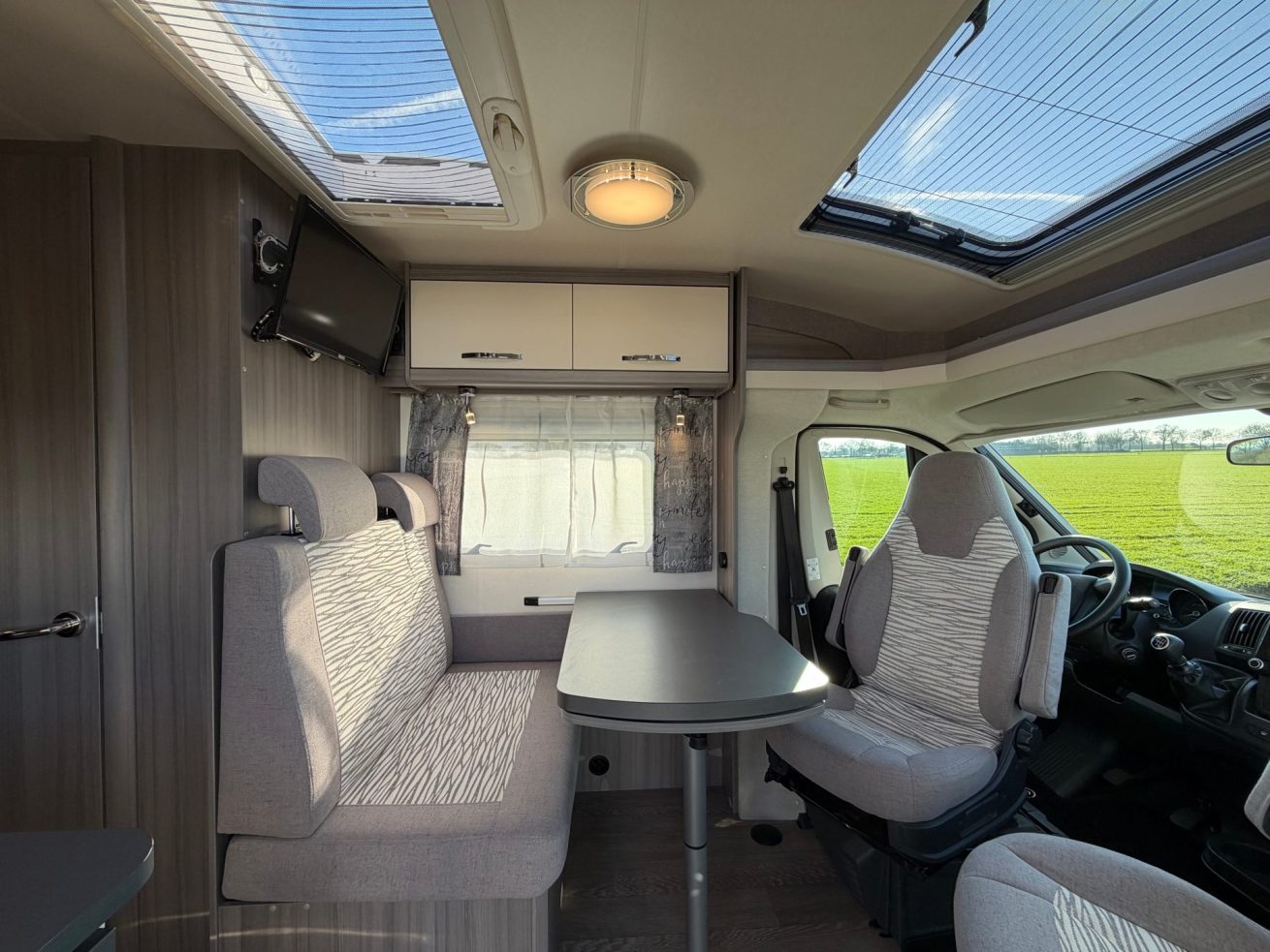 Hobby Optima On Tour V 65 GE (14)