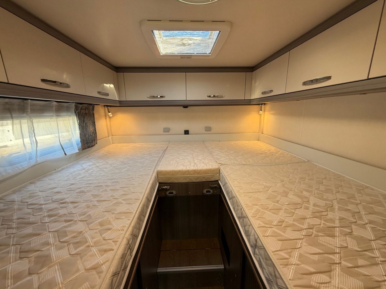 Hobby Optima On Tour V 65 GE (3)