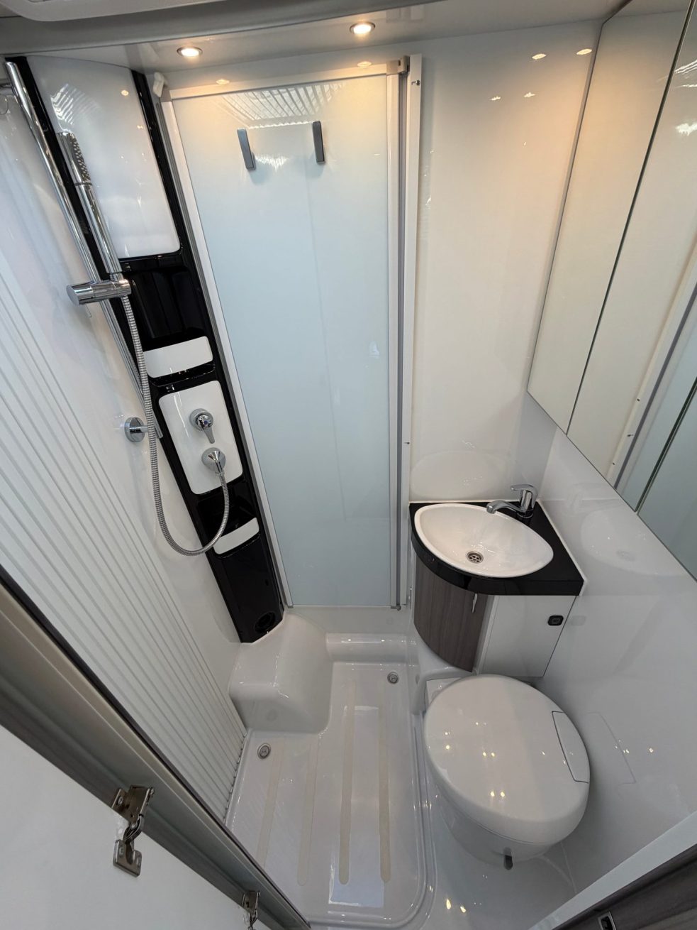 Hobby Optima On Tour V 65 GE (4)