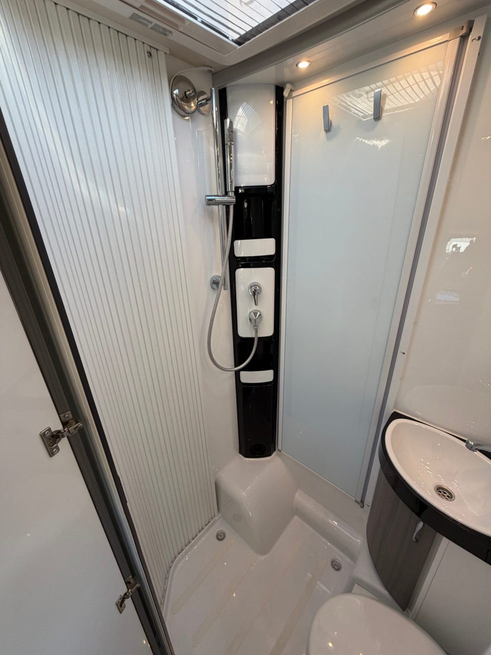 Hobby Optima On Tour V 65 GE (5)