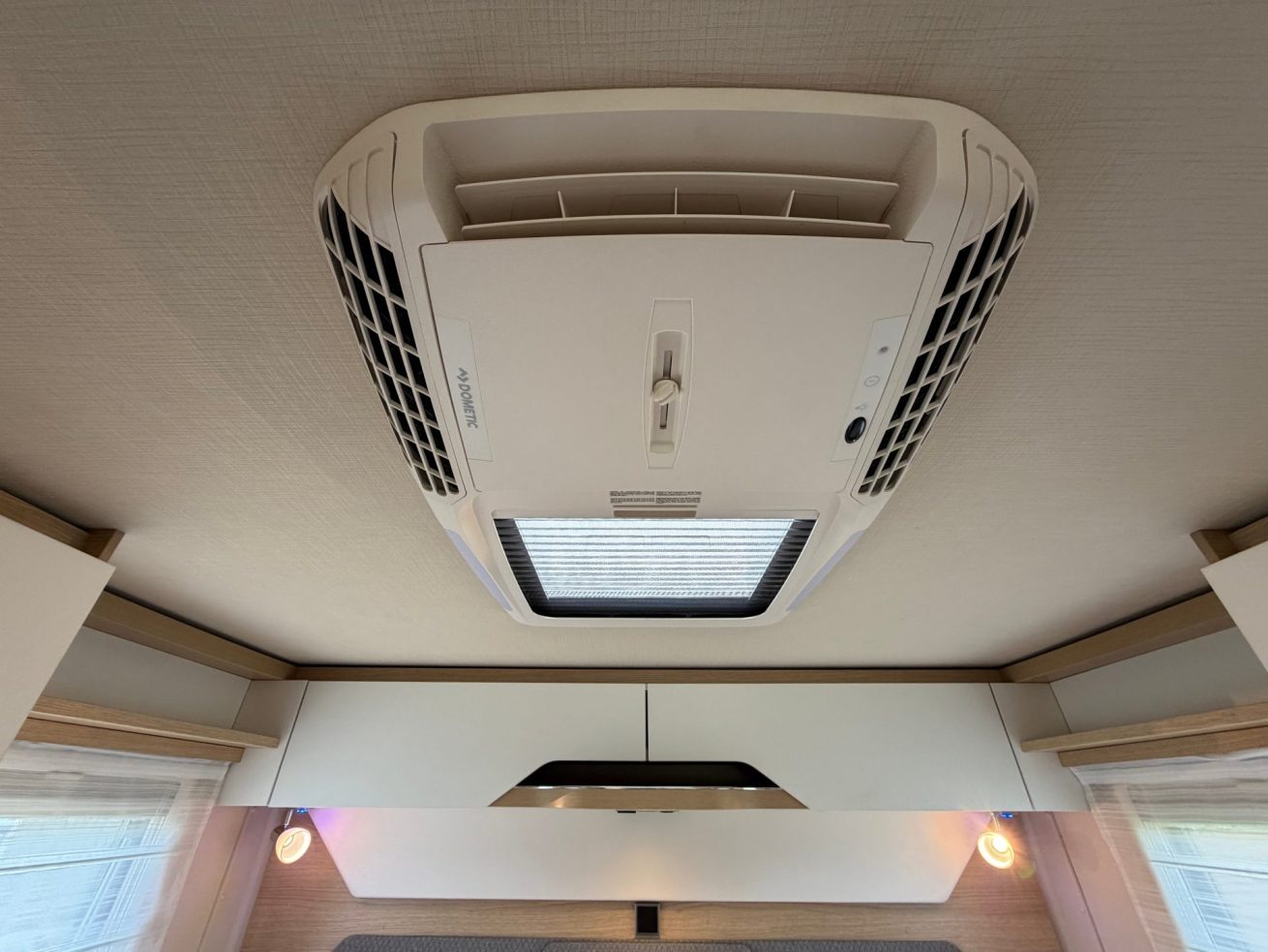 Hymer B-MC I 600 Whiteline (17)