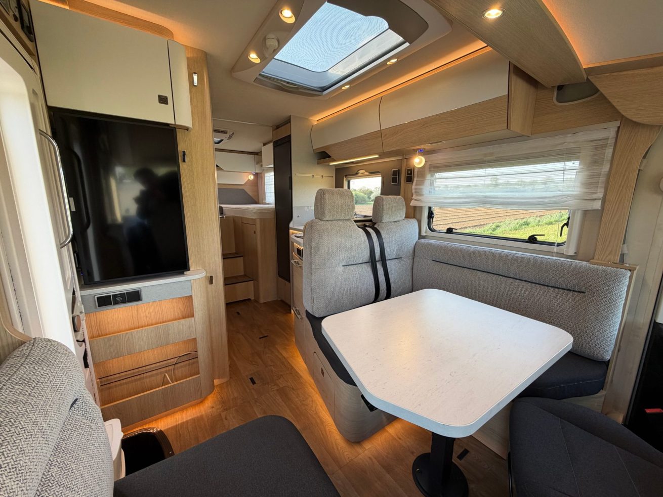 Hymer B-MC I 600 Whiteline (24)