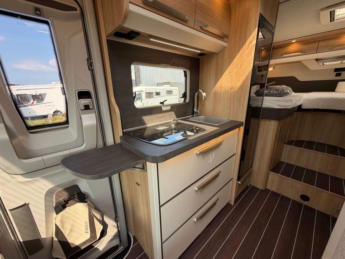 Knaus Sky TI 650 MEG Platinum (17)
