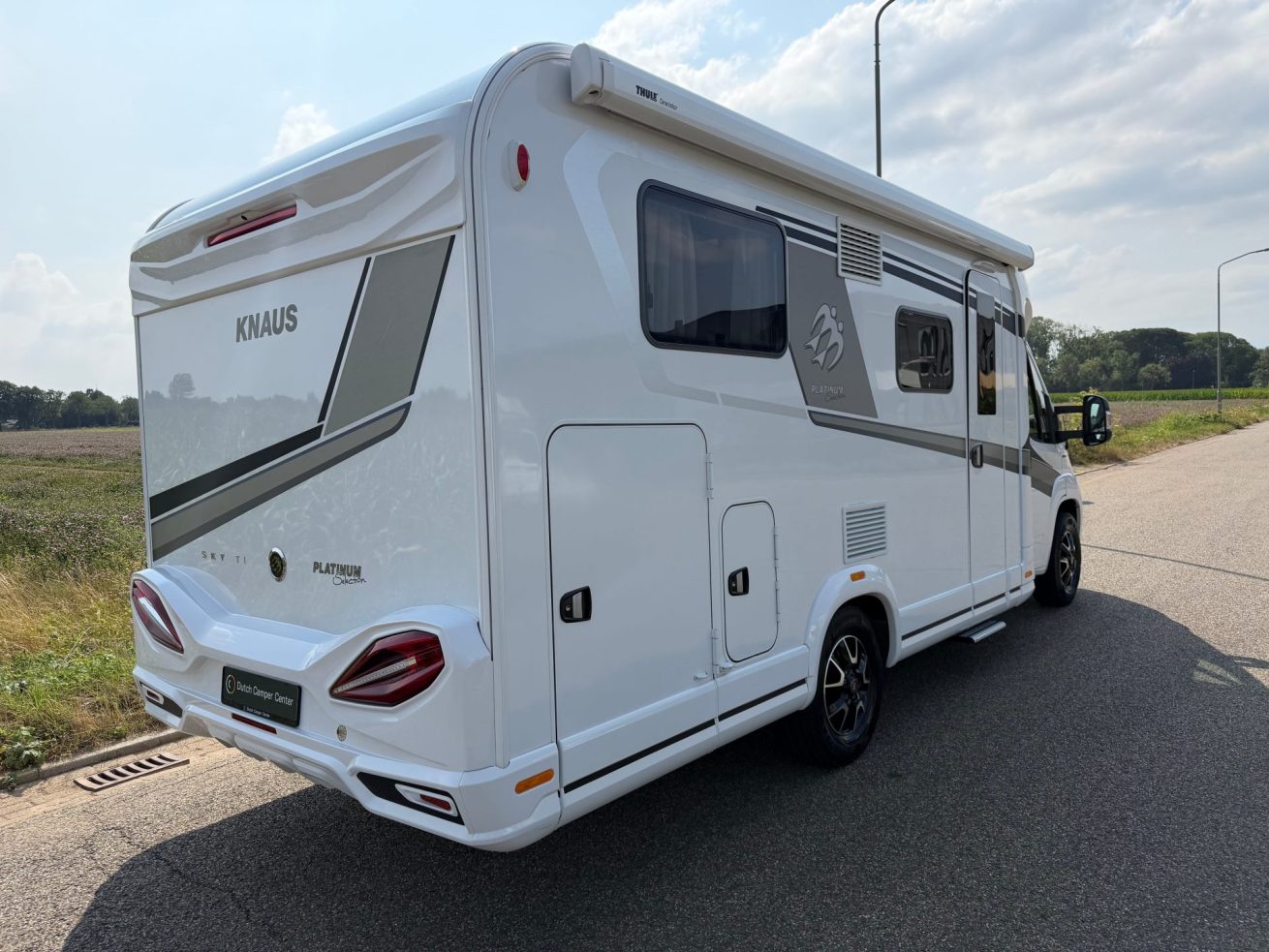 Knaus Sky TI 650 MEG Platinum (6)