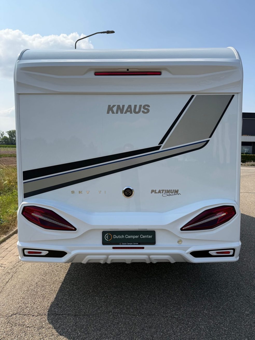Knaus Sky TI 650 MEG Platinum (7)