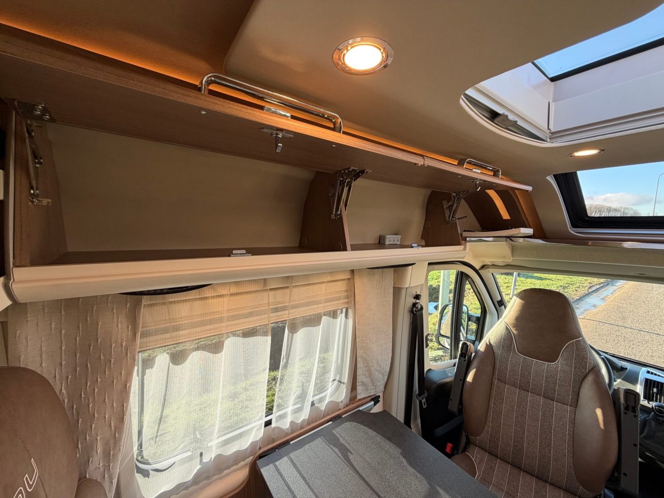 Malibu Charming GT Skyview 640 LE RB (11)