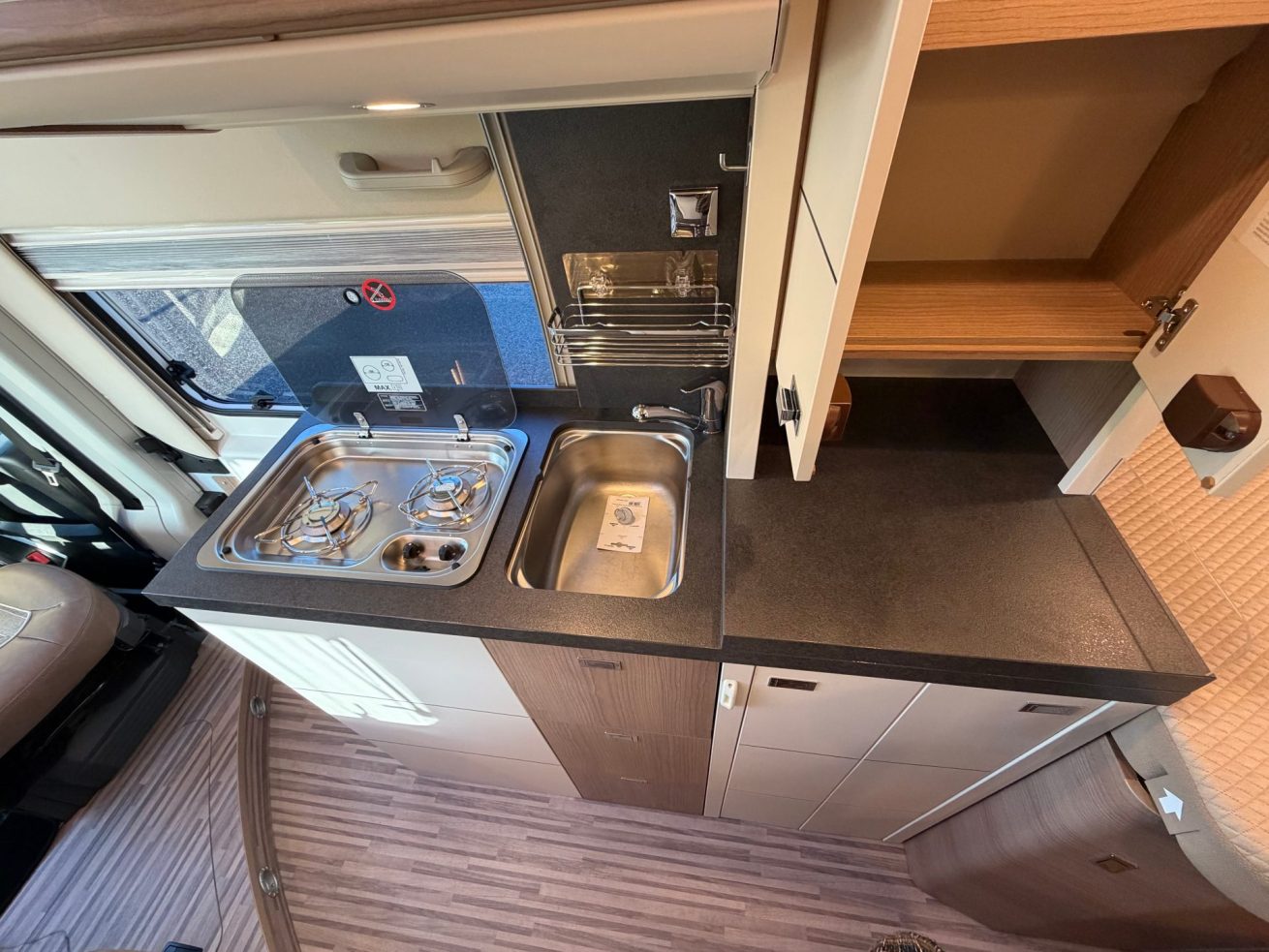 Malibu Charming GT Skyview 640 LE RB (16)