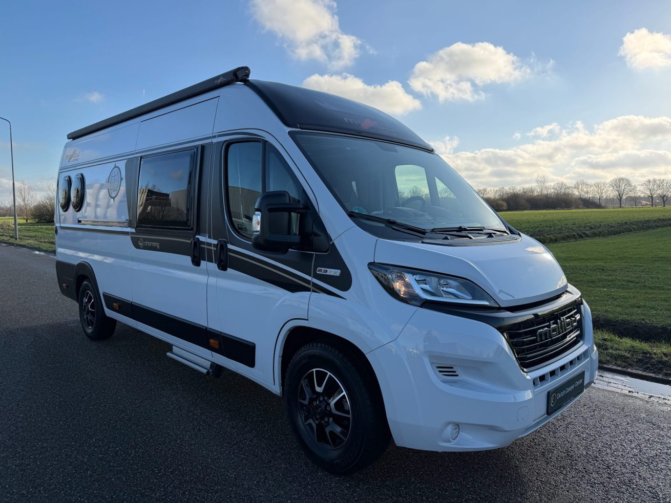 Malibu Charming GT Skyview 640 LE RB (18)