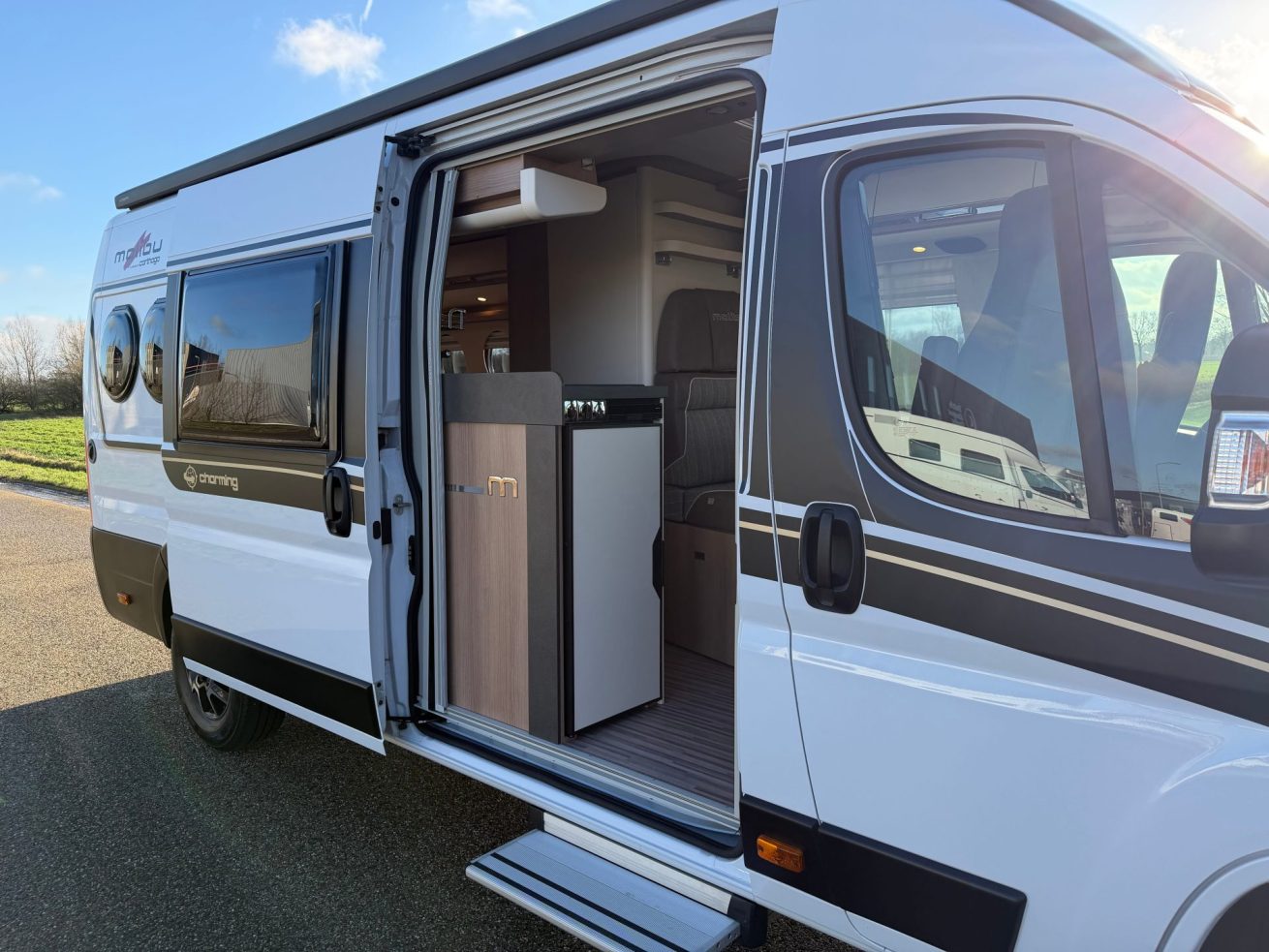 Malibu Charming GT Skyview 640 LE RB (6)