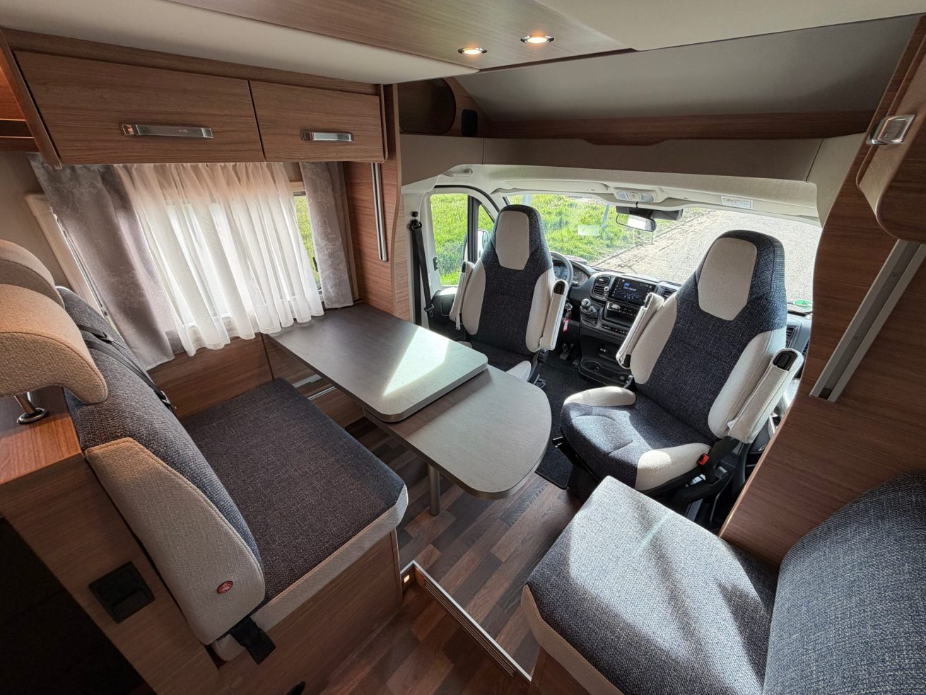 Weinsberg CaraSuite 700 ME (1)