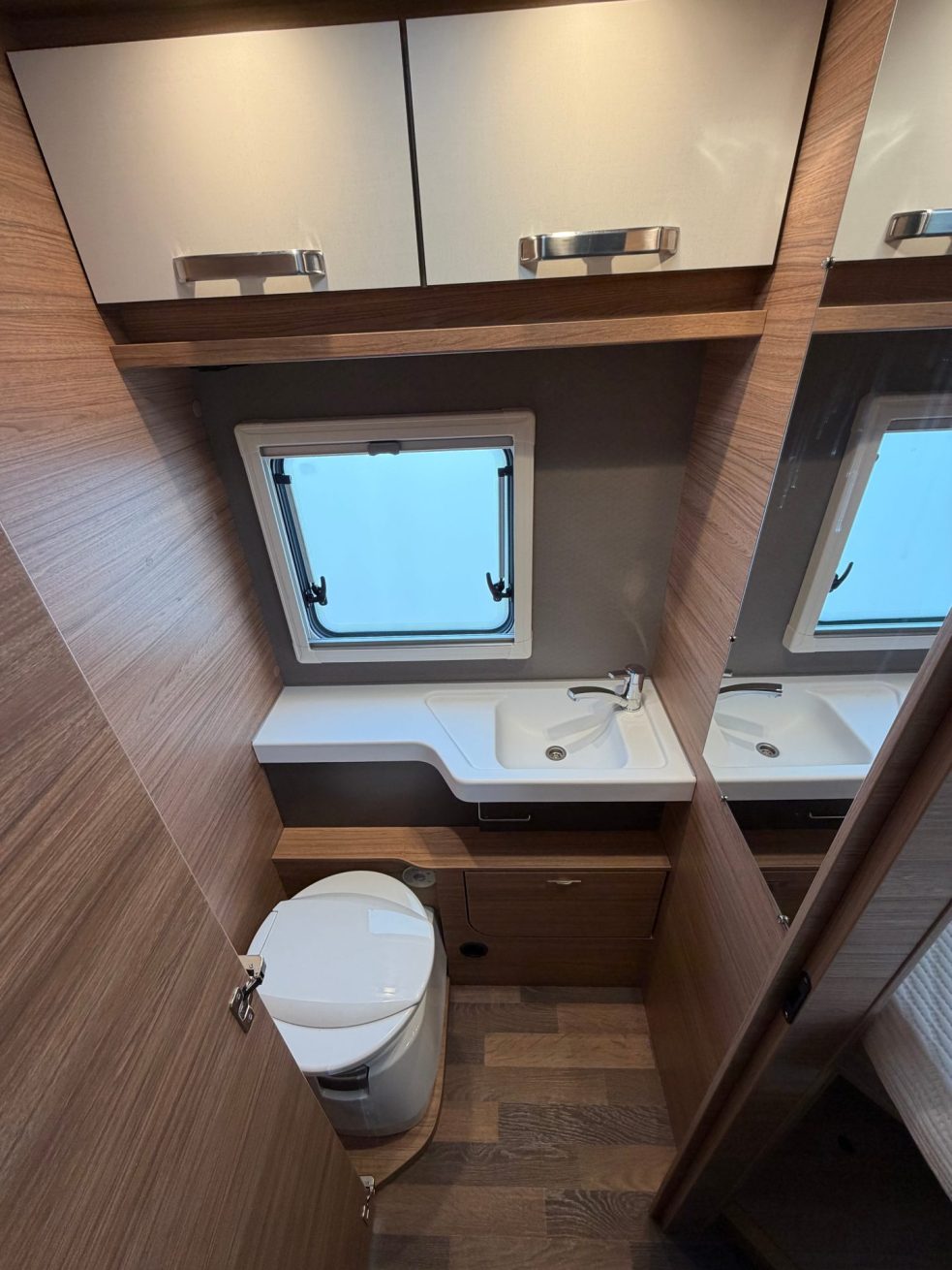 Weinsberg CaraSuite 700 ME (11)