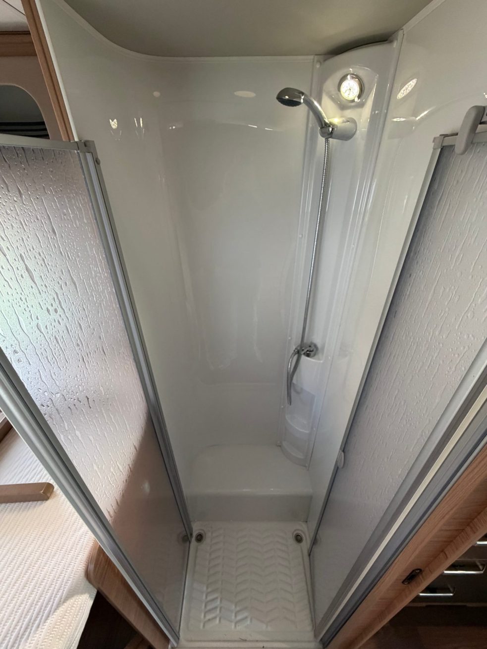 Weinsberg CaraSuite 700 ME (12)