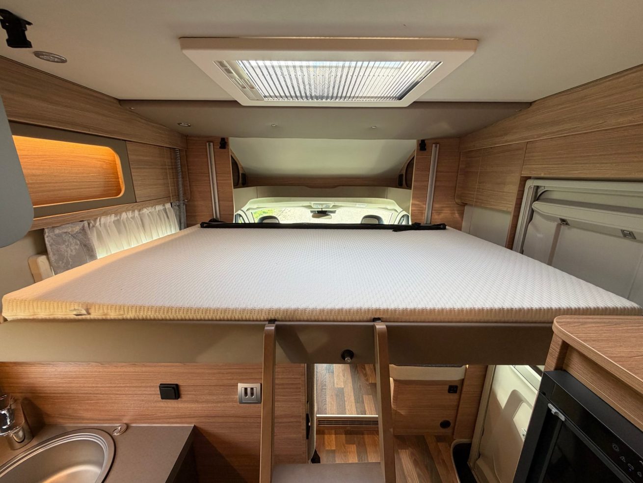 Weinsberg CaraSuite 700 ME (13)