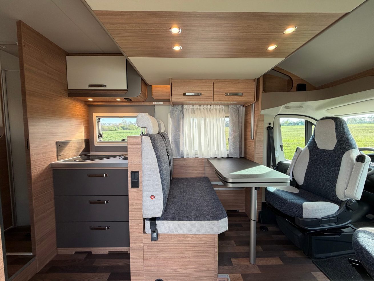 Weinsberg CaraSuite 700 ME (17)