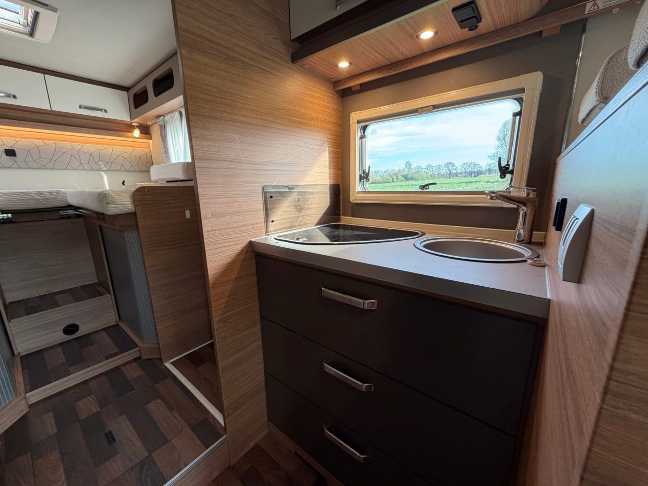 Weinsberg CaraSuite 700 ME (4)