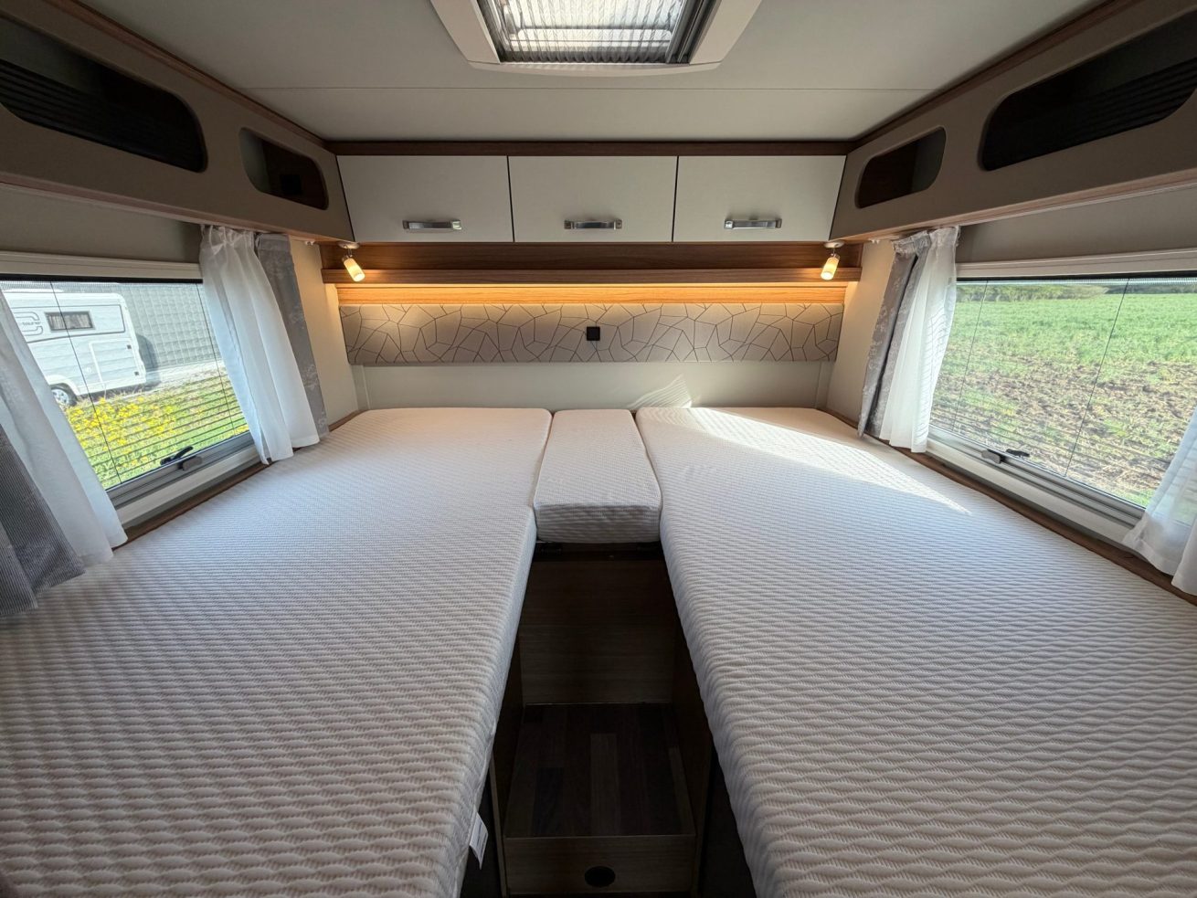 Weinsberg CaraSuite 700 ME (7)