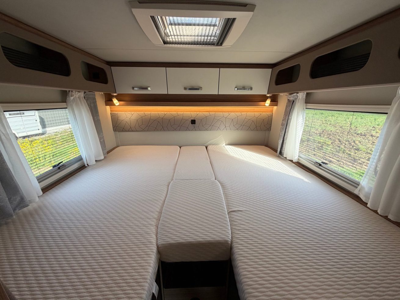 Weinsberg CaraSuite 700 ME (8)