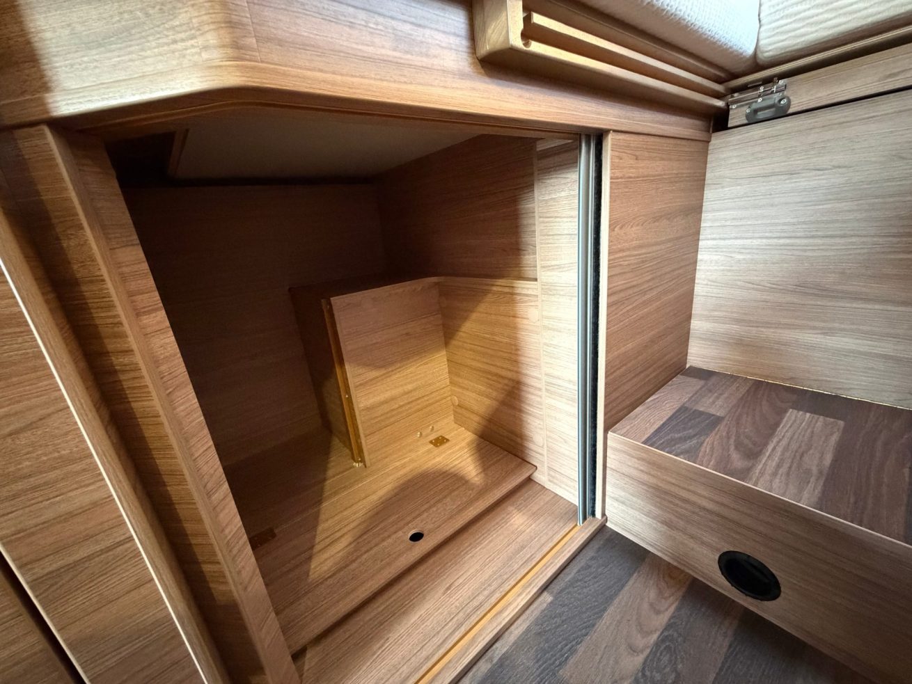 Weinsberg CaraSuite 700 ME (9)