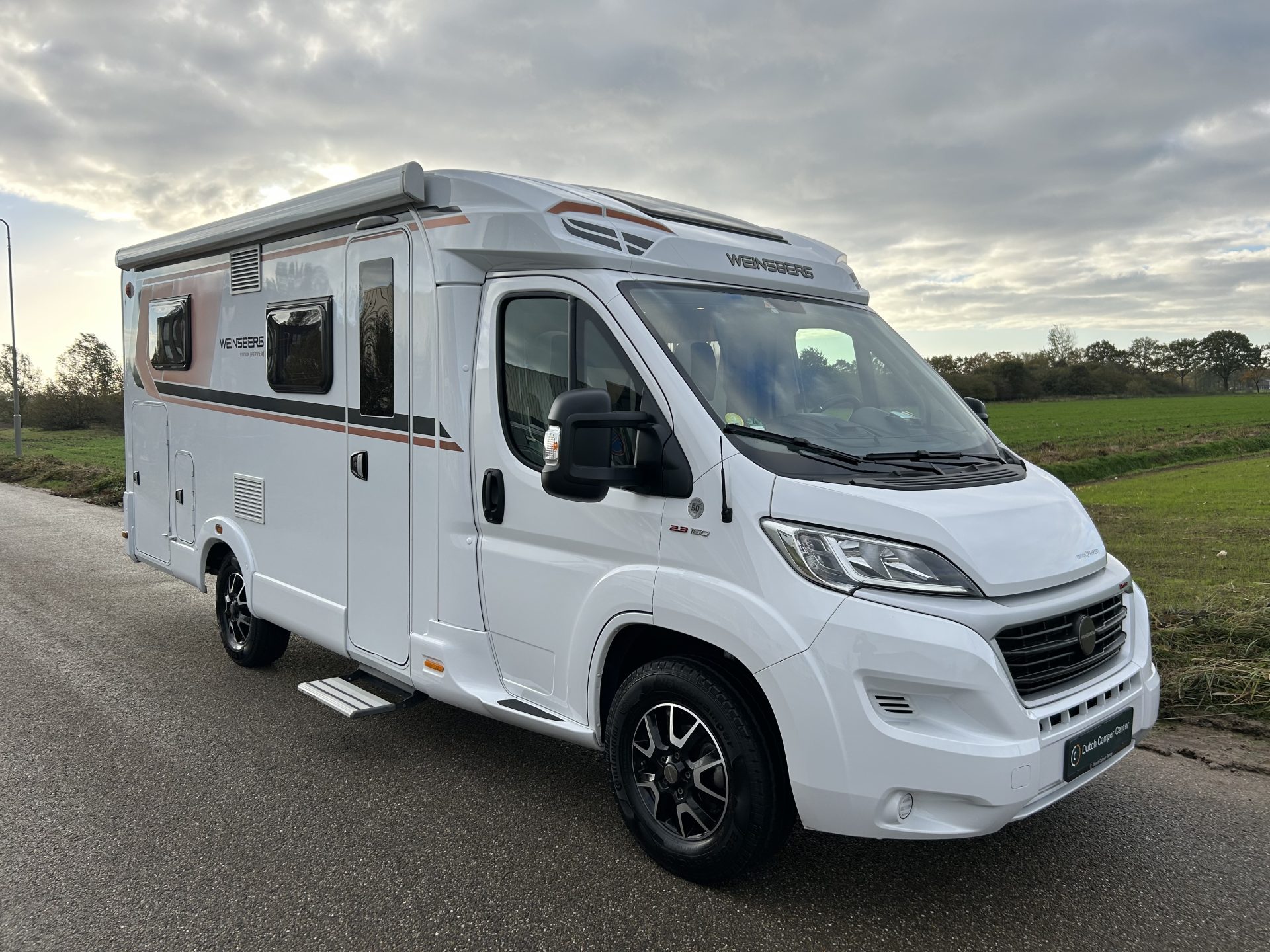 Verkocht - Weinsberg Cara Compact Pepper 600 MEG - Dutch Camper Center